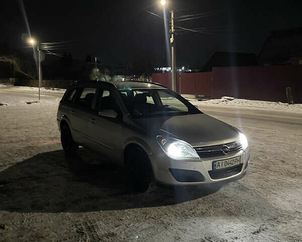 Серый Опель Астра, объемом двигателя 1.4 л и пробегом 280 тыс. км за 4900 $, фото 4 на Automoto.ua