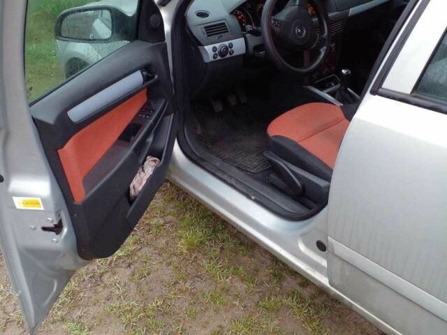 Сірий Опель Астра, об'ємом двигуна 1.6 л та пробігом 210 тис. км за 4700 $, фото 3 на Automoto.ua