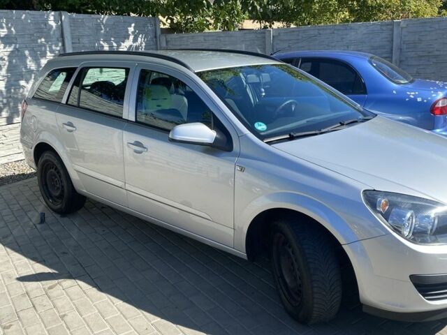 Сірий Опель Астра, об'ємом двигуна 1.4 л та пробігом 288 тис. км за 5200 $, фото 4 на Automoto.ua