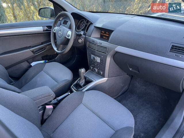 Сірий Опель Астра, об'ємом двигуна 1.25 л та пробігом 275 тис. км за 5300 $, фото 38 на Automoto.ua