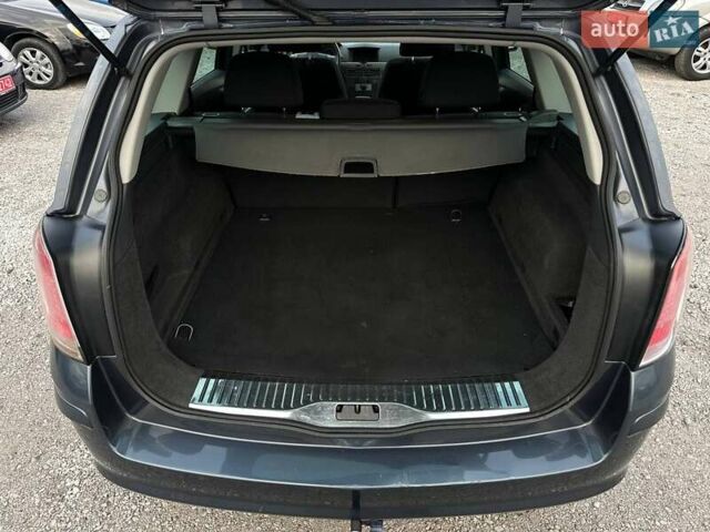 Серый Опель Астра, объемом двигателя 1.6 л и пробегом 126 тыс. км за 5450 $, фото 15 на Automoto.ua