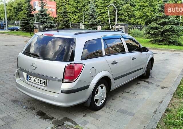 Сірий Опель Астра, об'ємом двигуна 1.3 л та пробігом 250 тис. км за 4900 $, фото 7 на Automoto.ua