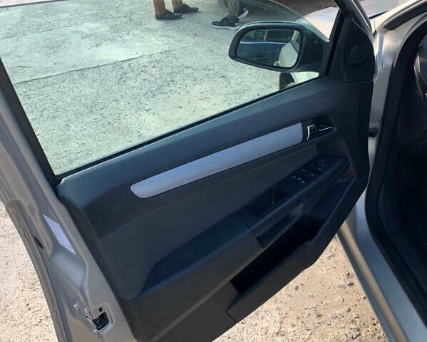 Серый Опель Астра, объемом двигателя 1.9 л и пробегом 320 тыс. км за 4100 $, фото 3 на Automoto.ua