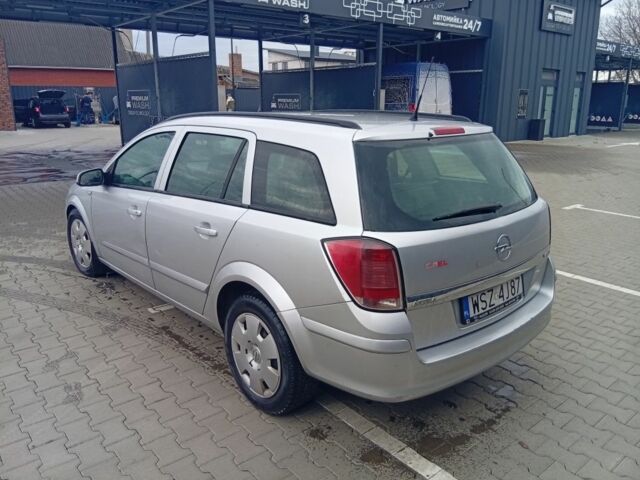 Серый Опель Астра, объемом двигателя 1.7 л и пробегом 273 тыс. км за 2048 $, фото 3 на Automoto.ua