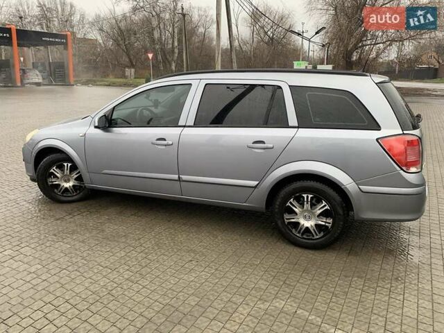 Серый Опель Астра, объемом двигателя 1.6 л и пробегом 234 тыс. км за 4900 $, фото 1 на Automoto.ua