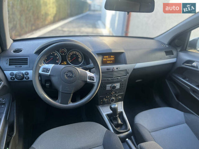 Сірий Опель Астра, об'ємом двигуна 1.25 л та пробігом 275 тис. км за 5300 $, фото 16 на Automoto.ua