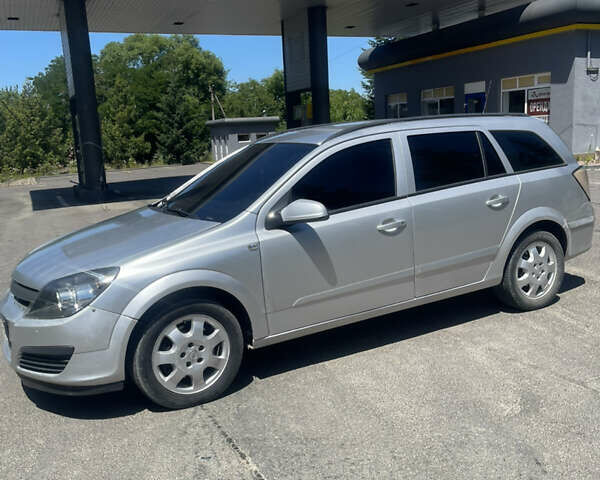Сірий Опель Астра, об'ємом двигуна 1.9 л та пробігом 305 тис. км за 3680 $, фото 2 на Automoto.ua