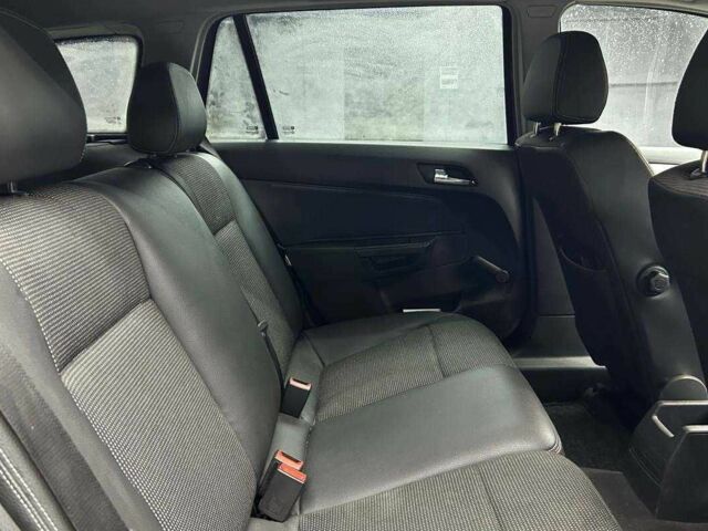 Серый Опель Астра, объемом двигателя 1.6 л и пробегом 249 тыс. км за 5700 $, фото 13 на Automoto.ua