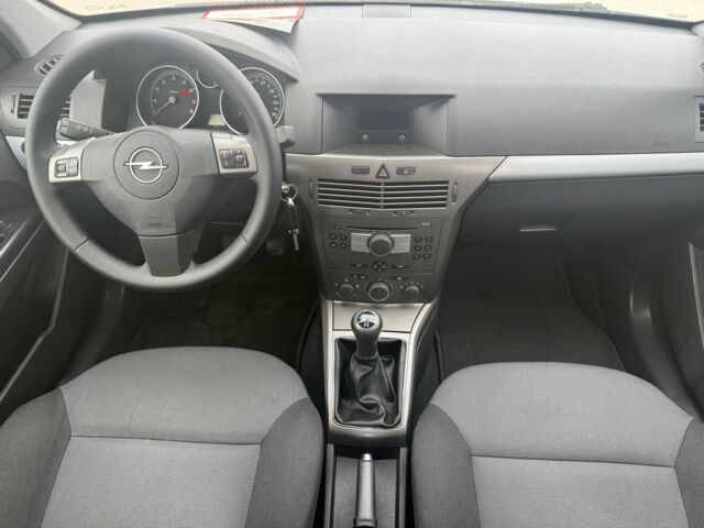 Сірий Опель Астра, об'ємом двигуна 1.6 л та пробігом 198 тис. км за 5200 $, фото 7 на Automoto.ua