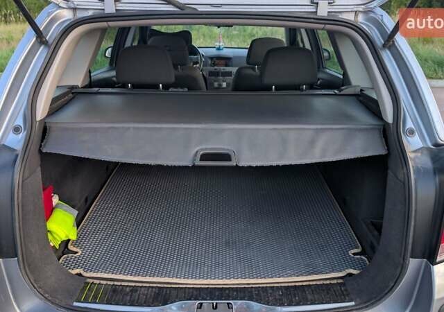 Опель Астра 2006 в Житомире на Automoto.ua Серый Опель Астра, объемом двигателя 1.6 л и пробегом 279 тыс. км за 4900 $, фото 12 на Automoto.ua