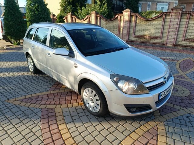 Серый Опель Астра, объемом двигателя 1.8 л и пробегом 260 тыс. км за 4250 $, фото 6 на Automoto.ua