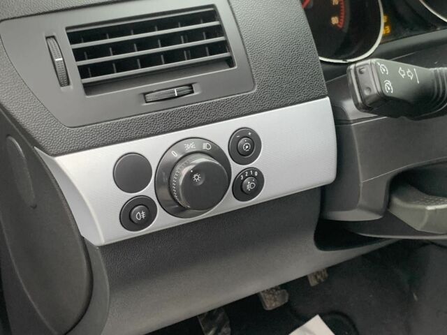 Сірий Опель Астра, об'ємом двигуна 1.6 л та пробігом 195 тис. км за 4790 $, фото 15 на Automoto.ua