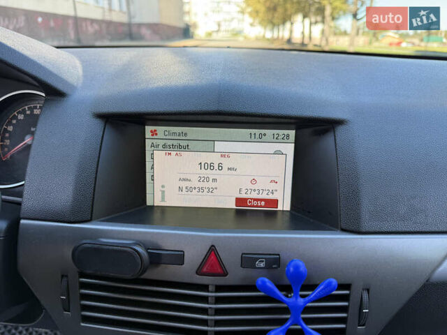 Сірий Опель Астра, об'ємом двигуна 1.91 л та пробігом 228 тис. км за 3999 $, фото 21 на Automoto.ua