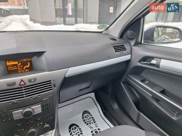Сірий Опель Астра, об'ємом двигуна 1.6 л та пробігом 197 тис. км за 4950 $, фото 50 на Automoto.ua
