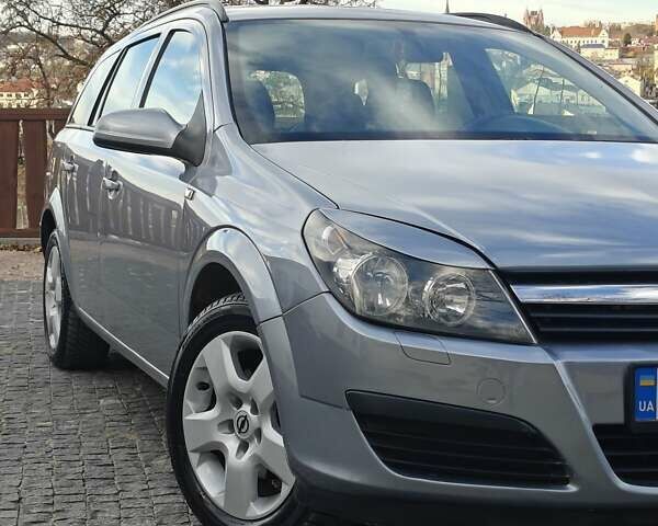 Опель Астра 2006 в Черткове на Automoto.ua Серый Опель Астра, объемом двигателя 1.3 л и пробегом 300 тыс. км за 3999 $, фото 11 на Automoto.ua
