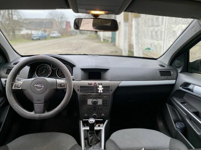 Сірий Опель Астра, об'ємом двигуна 1.6 л та пробігом 233 тис. км за 4450 $, фото 4 на Automoto.ua