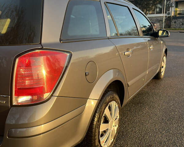 Сірий Опель Астра, об'ємом двигуна 1.6 л та пробігом 210 тис. км за 5100 $, фото 18 на Automoto.ua