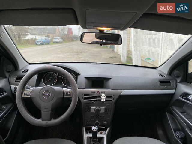 Сірий Опель Астра, об'ємом двигуна 1.6 л та пробігом 233 тис. км за 4450 $, фото 11 на Automoto.ua