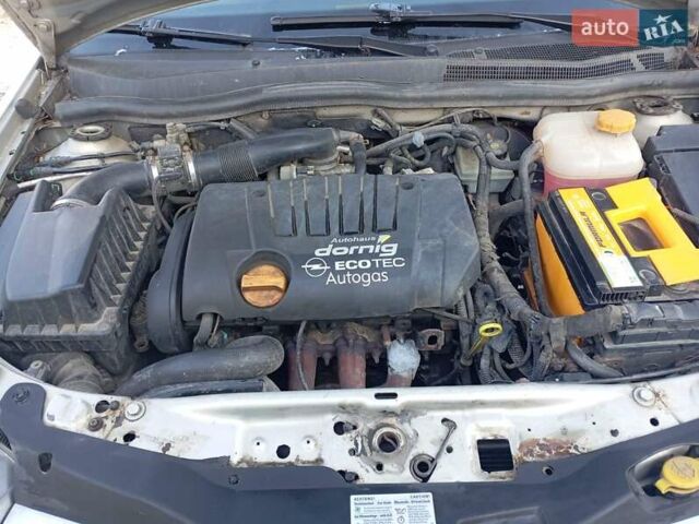 Серый Опель Астра, объемом двигателя 1.8 л и пробегом 285 тыс. км за 3700 $, фото 19 на Automoto.ua