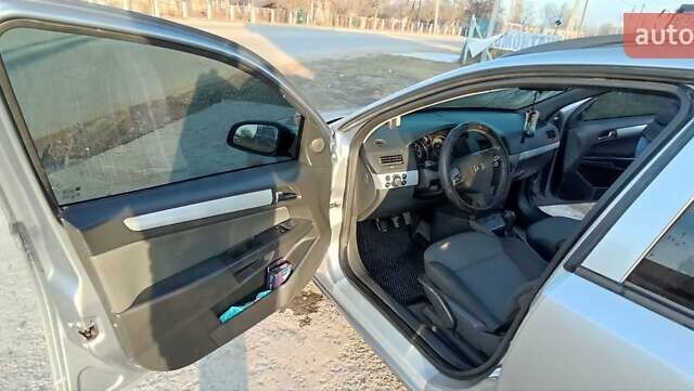 Сірий Опель Астра, об'ємом двигуна 1.3 л та пробігом 500 тис. км за 5250 $, фото 4 на Automoto.ua