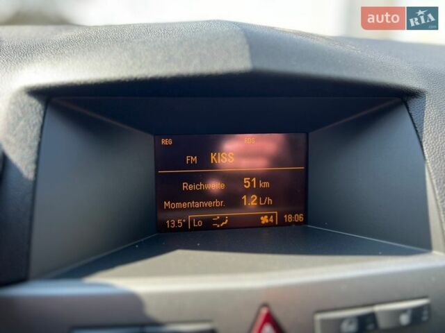 Серый Опель Астра, объемом двигателя 0 л и пробегом 220 тыс. км за 5600 $, фото 35 на Automoto.ua