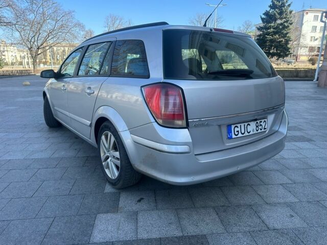 Серый Опель Астра, объемом двигателя 1.9 л и пробегом 398 тыс. км за 2600 $, фото 3 на Automoto.ua