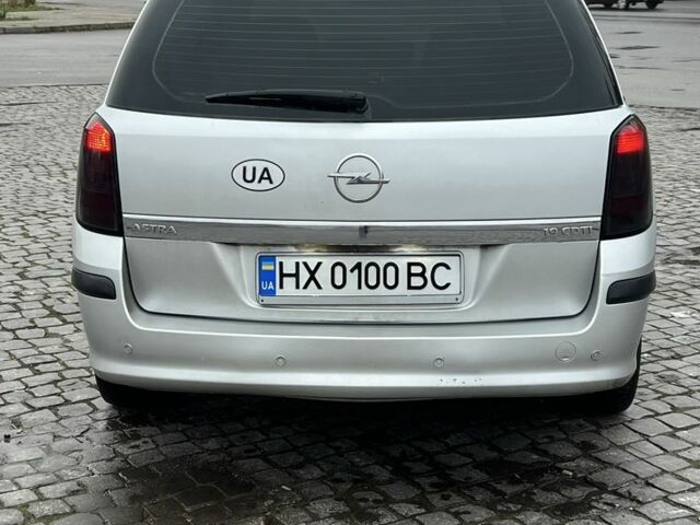 Серый Опель Астра, объемом двигателя 1.9 л и пробегом 349 тыс. км за 4600 $, фото 3 на Automoto.ua
