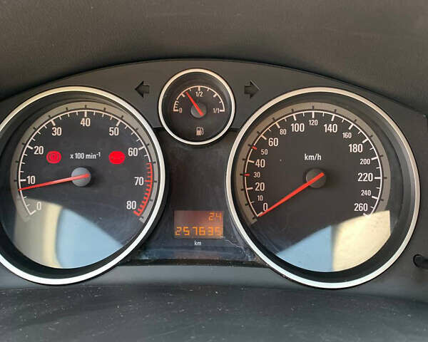 Сірий Опель Астра, об'ємом двигуна 1.6 л та пробігом 257 тис. км за 5000 $, фото 19 на Automoto.ua