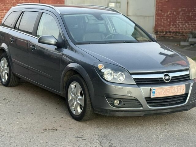 Серый Опель Астра, объемом двигателя 1.6 л и пробегом 309 тыс. км за 5300 $, фото 5 на Automoto.ua