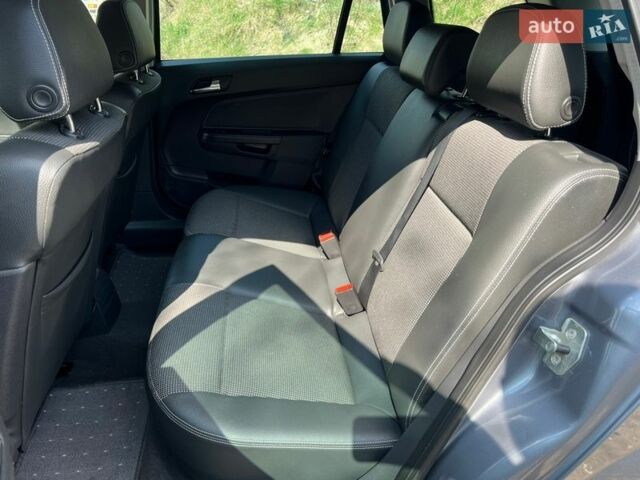 Серый Опель Астра, объемом двигателя 0 л и пробегом 220 тыс. км за 5600 $, фото 15 на Automoto.ua