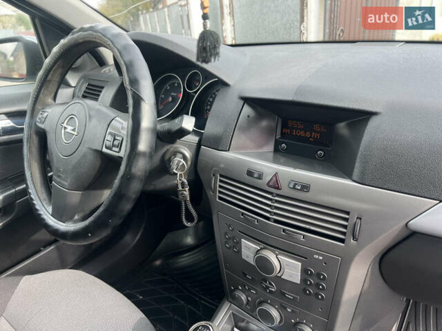 Опель Астра 2006 в Тернополе на Automoto.ua Серый Опель Астра, объемом двигателя 1.2 л и пробегом 300 тыс. км за 3999 $, фото 49 на Automoto.ua