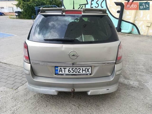 Серый Опель Астра, объемом двигателя 1.6 л и пробегом 340 тыс. км за 4300 $, фото 1 на Automoto.ua