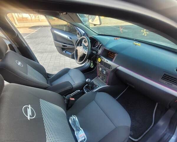 Сірий Опель Астра, об'ємом двигуна 1.9 л та пробігом 288 тис. км за 5350 $, фото 3 на Automoto.ua