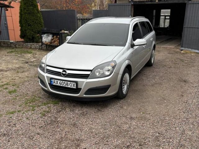 Серый Опель Астра, объемом двигателя 1.6 л и пробегом 245 тыс. км за 5450 $, фото 1 на Automoto.ua