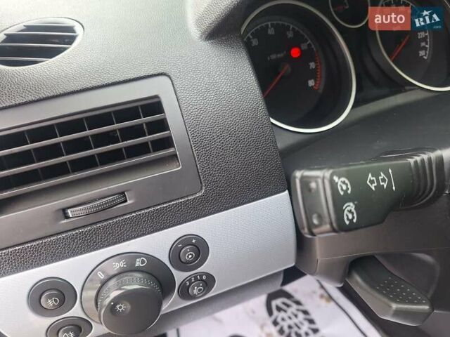 Сірий Опель Астра, об'ємом двигуна 1.6 л та пробігом 197 тис. км за 4950 $, фото 32 на Automoto.ua