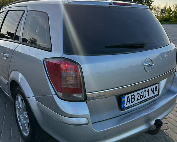 Сірий Опель Астра, об'ємом двигуна 1.9 л та пробігом 254 тис. км за 4650 $, фото 4 на Automoto.ua