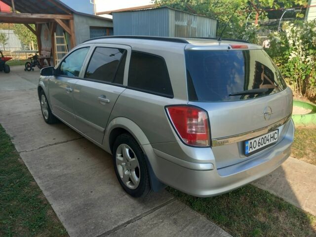 Серый Опель Астра, объемом двигателя 1.9 л и пробегом 310 тыс. км за 4000 $, фото 1 на Automoto.ua