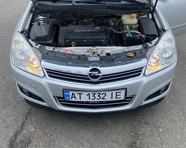 Серый Опель Астра, объемом двигателя 1.6 л и пробегом 289 тыс. км за 4750 $, фото 7 на Automoto.ua