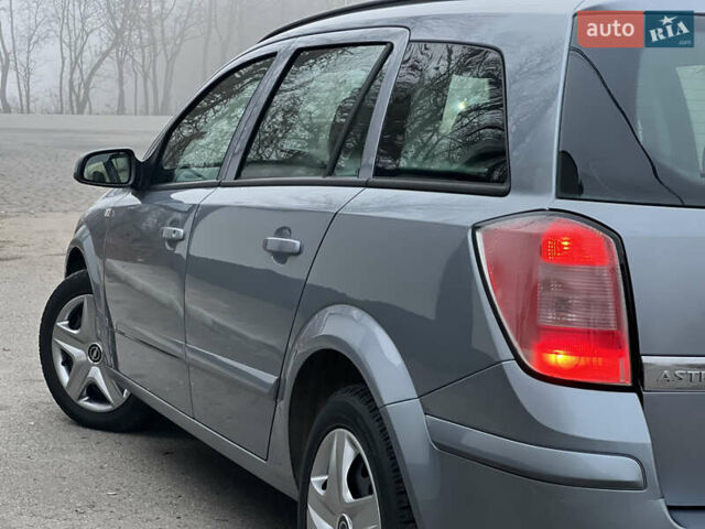 Сірий Опель Астра, об'ємом двигуна 1.7 л та пробігом 240 тис. км за 5199 $, фото 26 на Automoto.ua