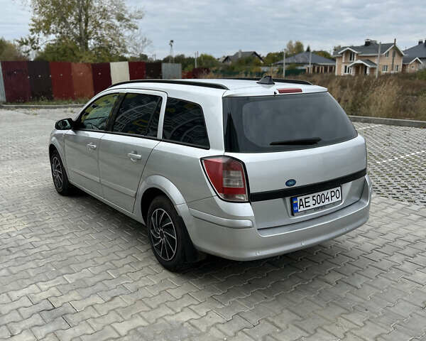 Серый Опель Астра, объемом двигателя 1.6 л и пробегом 250 тыс. км за 5350 $, фото 3 на Automoto.ua