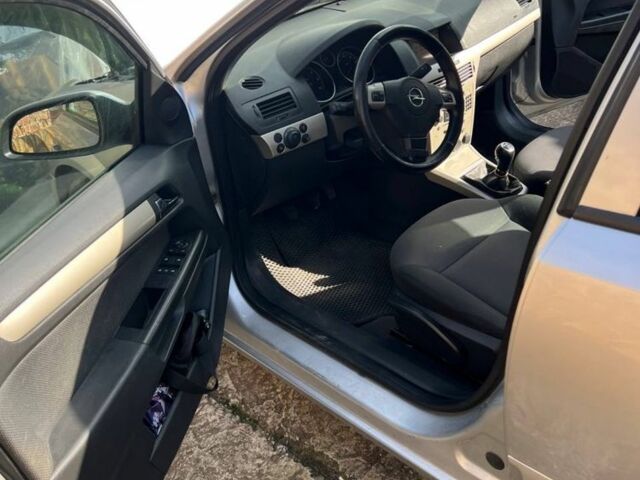 Сірий Опель Астра, об'ємом двигуна 1.9 л та пробігом 253 тис. км за 4400 $, фото 1 на Automoto.ua