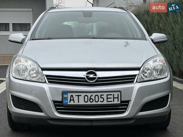 Серый Опель Астра, объемом двигателя 1.36 л и пробегом 270 тыс. км за 3900 $, фото 62 на Automoto.ua