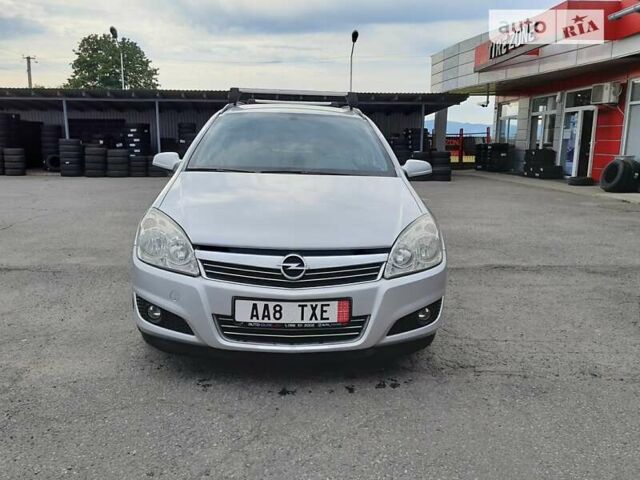 Серый Опель Астра, объемом двигателя 1.7 л и пробегом 227 тыс. км за 5000 $, фото 15 на Automoto.ua