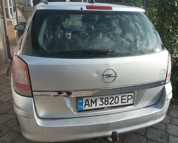 Сірий Опель Астра, об'ємом двигуна 1.6 л та пробігом 300 тис. км за 4500 $, фото 2 на Automoto.ua