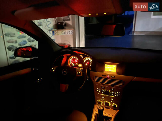 Серый Опель Астра, объемом двигателя 1.36 л и пробегом 270 тыс. км за 3900 $, фото 137 на Automoto.ua