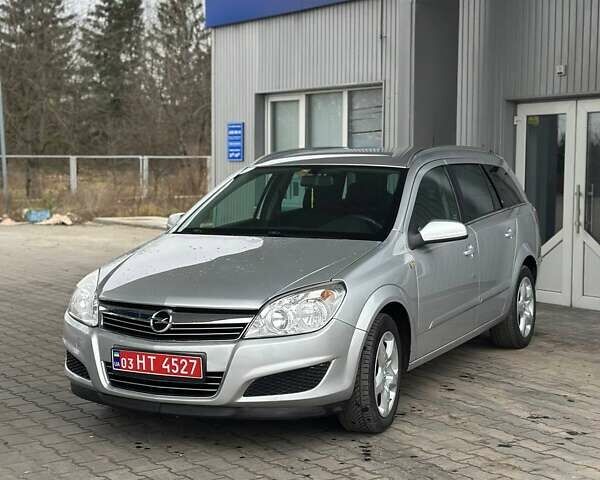 Серый Опель Астра, объемом двигателя 1.6 л и пробегом 160 тыс. км за 5400 $, фото 42 на Automoto.ua