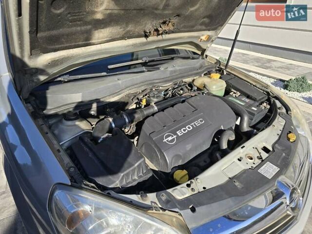 Серый Опель Астра, объемом двигателя 1.3 л и пробегом 238 тыс. км за 4800 $, фото 25 на Automoto.ua