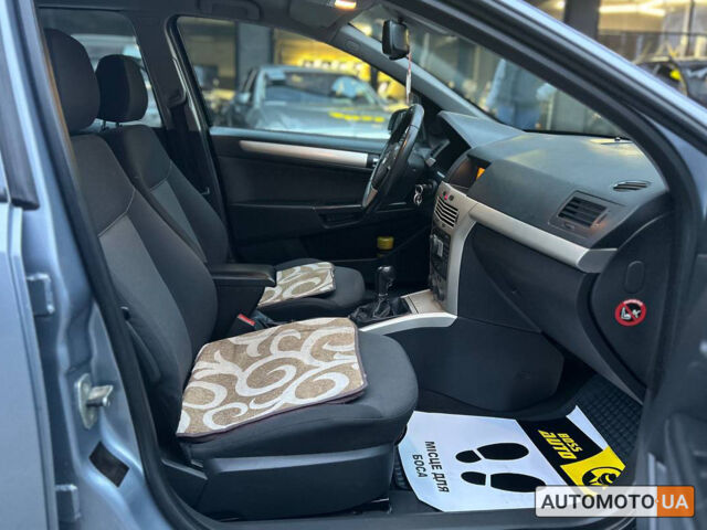 Серый Опель Астра, объемом двигателя 1.7 л и пробегом 321 тыс. км за 6000 $, фото 17 на Automoto.ua