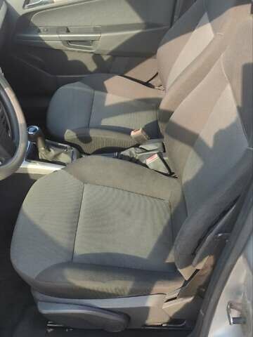 Серый Опель Астра, объемом двигателя 1.69 л и пробегом 330 тыс. км за 5222 $, фото 1 на Automoto.ua