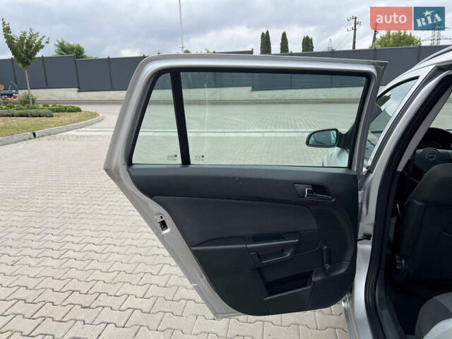Сірий Опель Астра, об'ємом двигуна 1.4 л та пробігом 182 тис. км за 4400 $, фото 37 на Automoto.ua